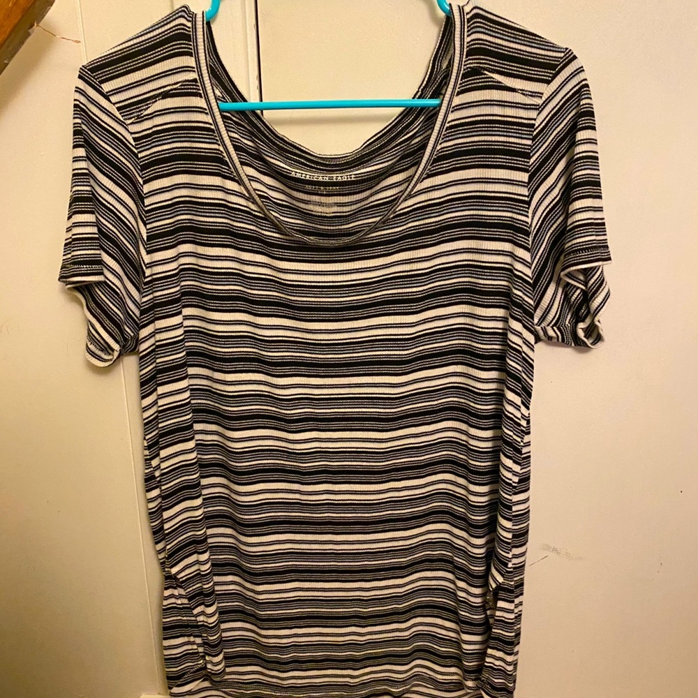 American Eagle shirt